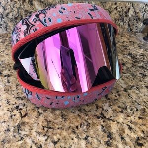 Blenders ski goggles NWT